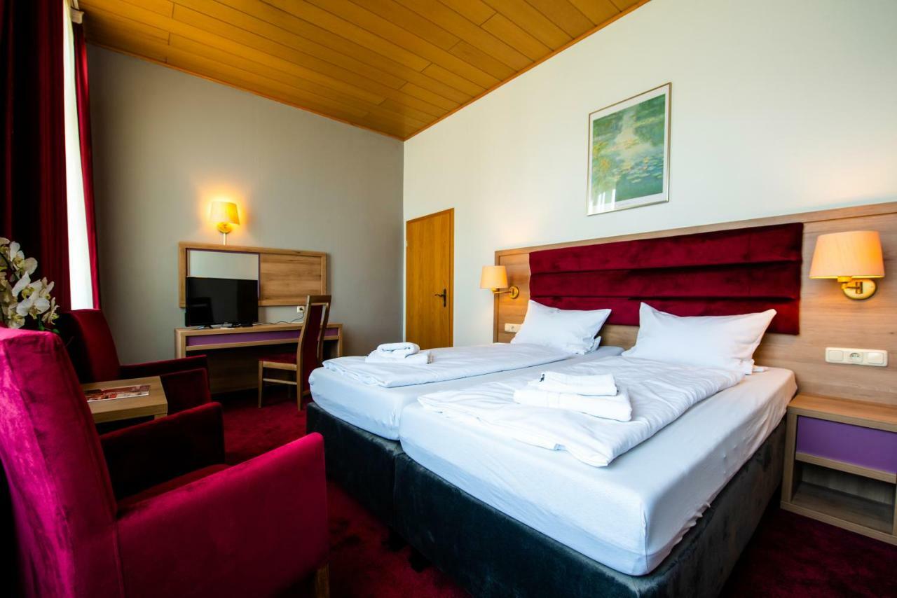 Hotel Fraenkischer Hof Кітцінґен Екстер'єр фото